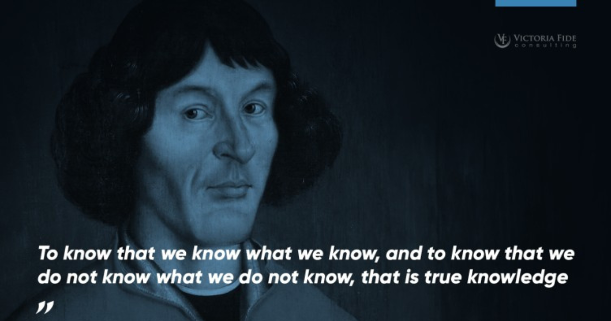 A portrait of Nicolaus Copernicus overlaid with Victoria Fide blue and his quote about true knowledge.